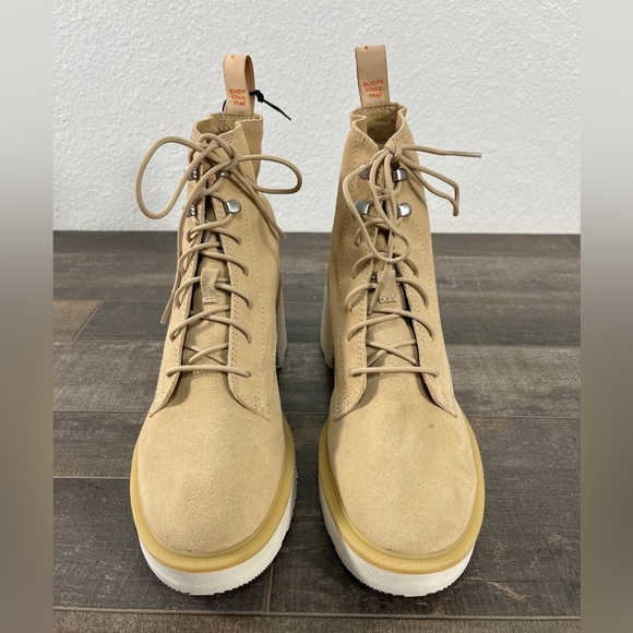 NEW SOREL Hi Line Heeled Lace Up Bootie - Picture 2 of 13